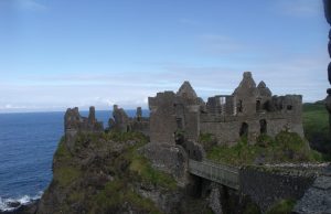 Griuvėsiai, kurių niekas negriovė. Dunluce pilis