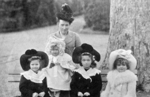 Airė Margaretta Alexandra Eagar – Rusijos imperatoriškosios šeimos guvernantė