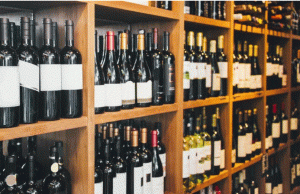 Įsigaliojo apribojimai, draudžiantys alkoholio kainų mažinimą