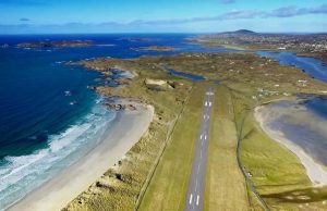 Tarp dešimties oro uostų, kuriuose nusileidimai įspūdingiausi, pirmauja Donegal’o oro uostas