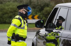 Bank Holiday savaitgalį Garda „gaudys” išgėrusius ar nuo narkotikų apsvaigusius vairuotojus