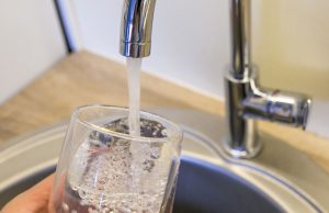 Airijoje sušilus orams, „Irish Water” ragina žmones tausoti vandenį