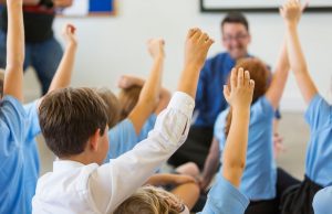 Ar verta keisti mokyklą? Psichologės ir tėvų patirtis padeda atsakyti