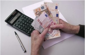 „Sinn Féin“ partija siūlo suteikti galimybę žmonėms pasirinkti, kada išeiti į pensiją