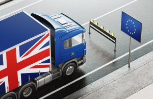ES siūlo ginčą su Londonu dėl Šiaurės Airijos spręsti švelninant muitinės patikras