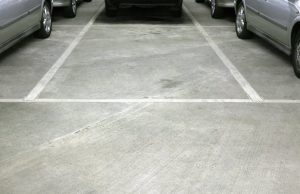 Penkiuose didžiausiuose Airijos miestuose automobilių parkavimo kainą siūloma padidinti iki 300 procentų