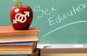 Naujoje moksleivių mokymo programoje bus nagrinėjami seksualinės orientacijos, lytinės tapatybės, patyčių, psichinės sveikatos, pornografijos ir kiti klausimai
