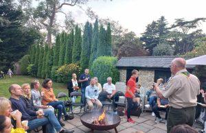 Lietuviška-skautiška vakaronė jaukiame ambasados kiemelyje