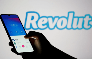 „Revolut“ teiks automobilių draudimo paslaugas Airijoje
