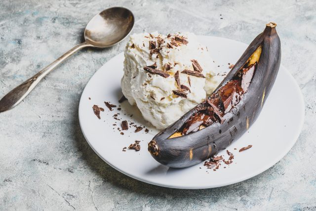 Sweet,Dessert.,Grilled,Banana,With,Dark,Chocolate,,Citrus,Juice,And