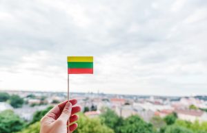 VRK: paštu užsienyje balsuojantys rinkėjai gaus dviejų rinkimų balsavimo biuletenius