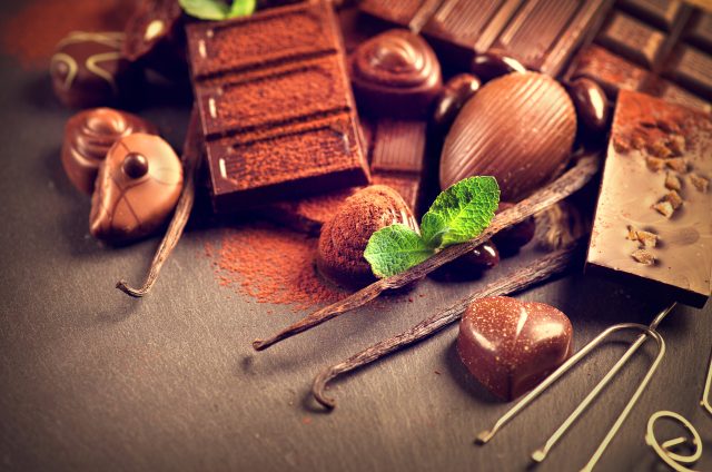 Chocolates,Background.,Chocolate.,Assortment,Of,Fine,Chocolates,In,Dark,And